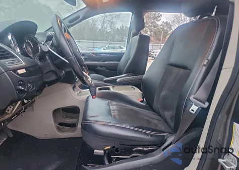 2019 Dodge Grand Caravan Sxt z USA, uszkodzony, nr VIN 2C4RDGCG5KR796377